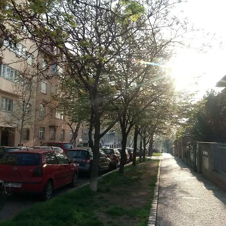Sunny Terrace Apartment